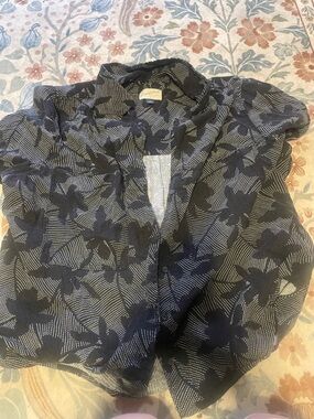 Universal Thread Black and White Patterned Top